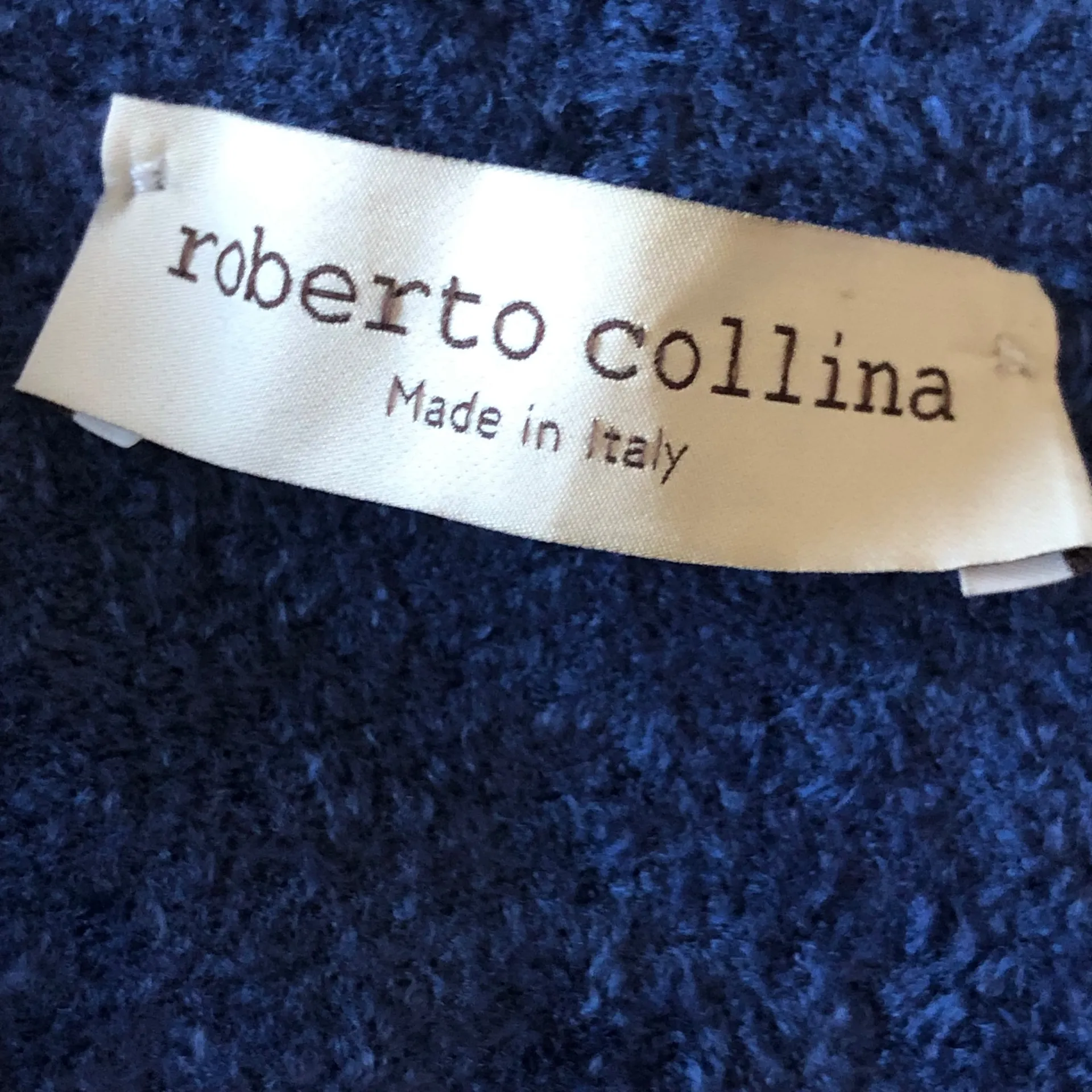 Roberto Collina Royal blue V neck sweater. Small. Dolman sleeves - Image 2