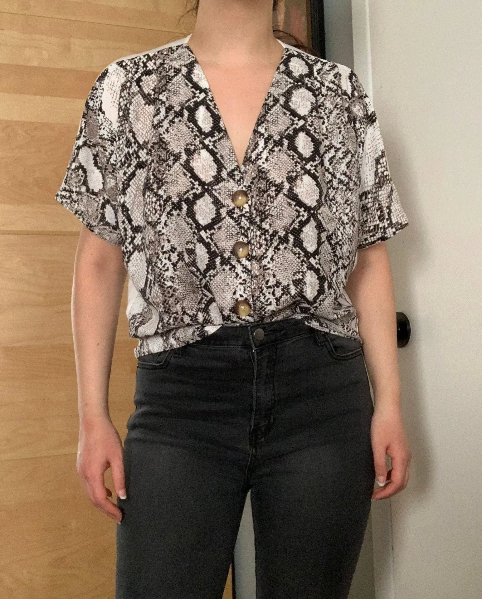 EXPRESS silky boxy tortoiseshell button down snakeskin snake Python print blouse top - Image 5