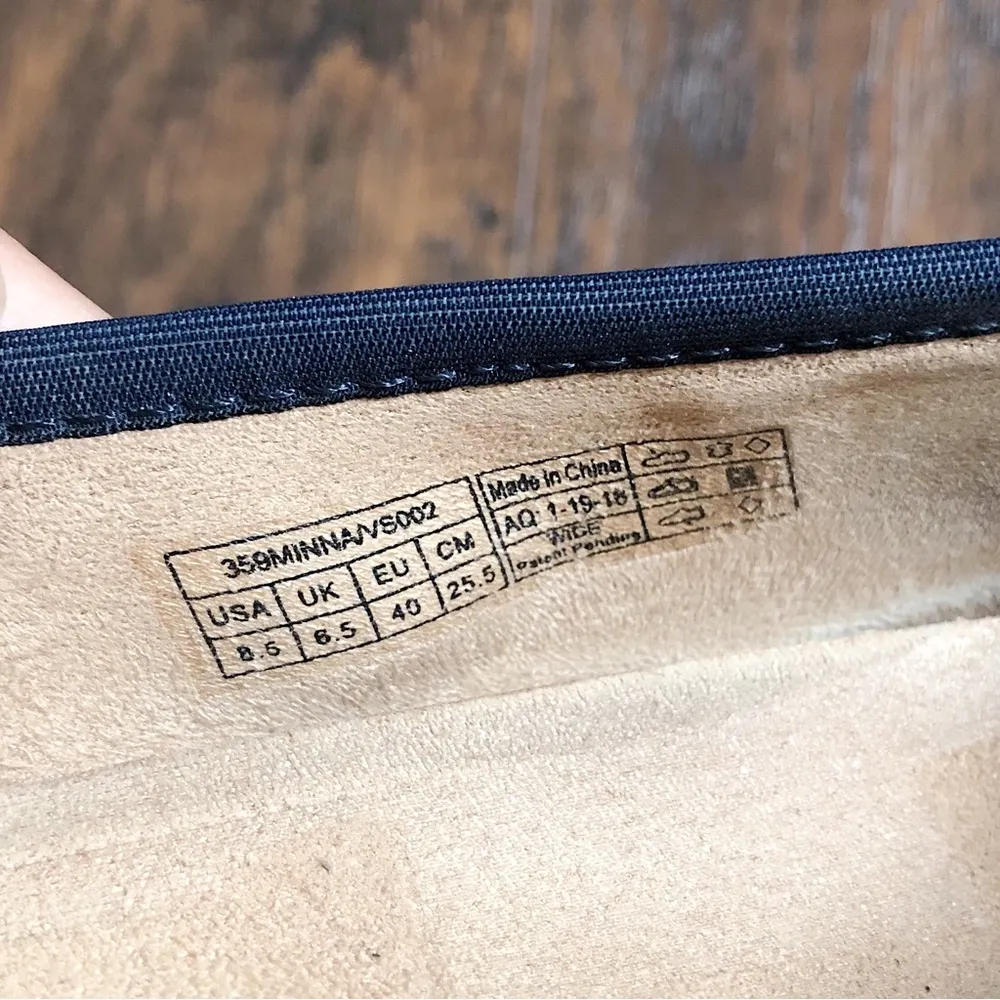 Vionic  • Spark Minna Ballet Flat slipper cap toe navy cream orthopedic - Image 6