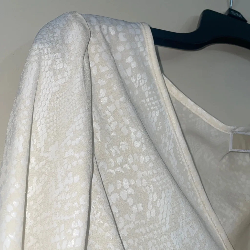 MICHAEL Michael Kors V -Neck Tie Sleeve Top - Image 7