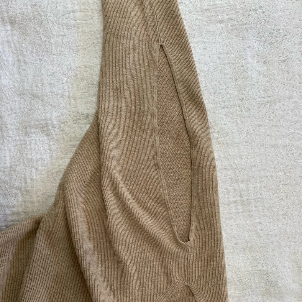 Sanctuary Women Size Large Knit Dolman Sleeve Slit Top Beige Boat Neck - Image 4