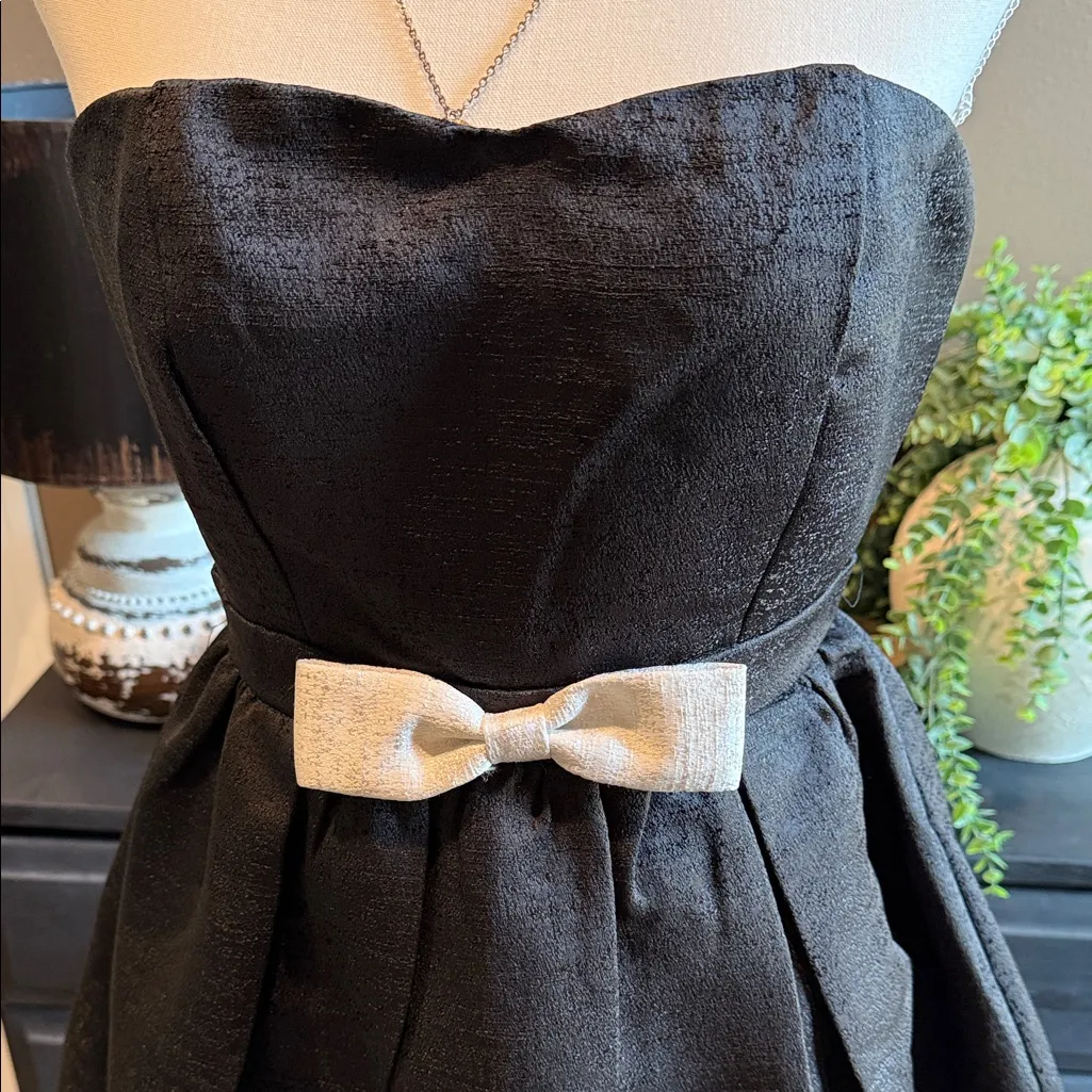 ALTAR'D STATE Black Strapless Mini Dress with Bow NWT Size Small - Image 4