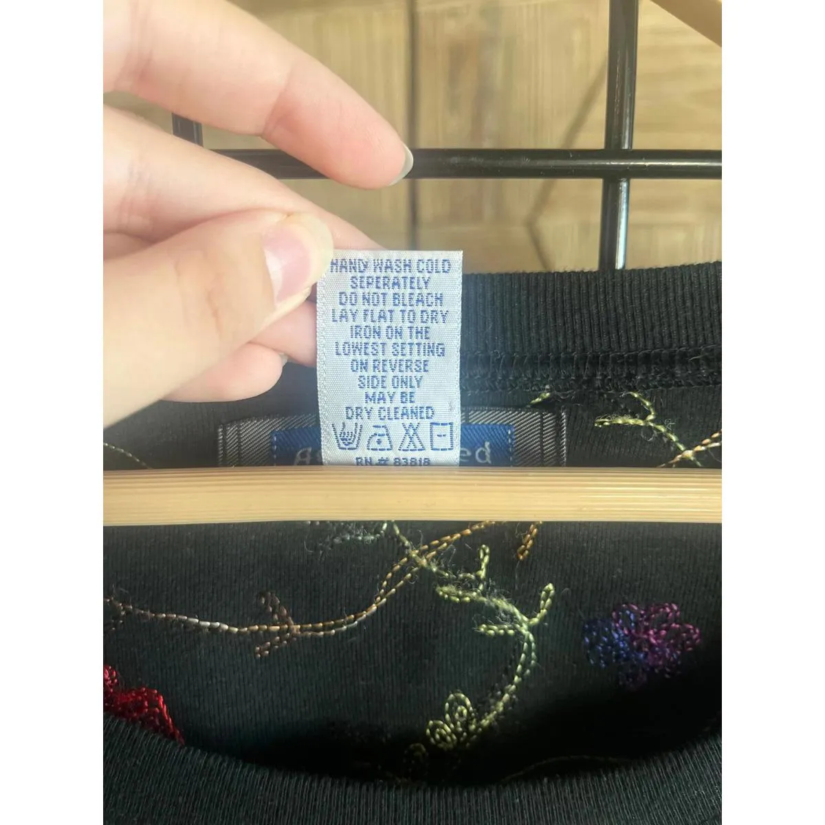 Vintage Austin Reed Womens Top Small Black Floral Embroidered 3/4 Sleeve - Image 4