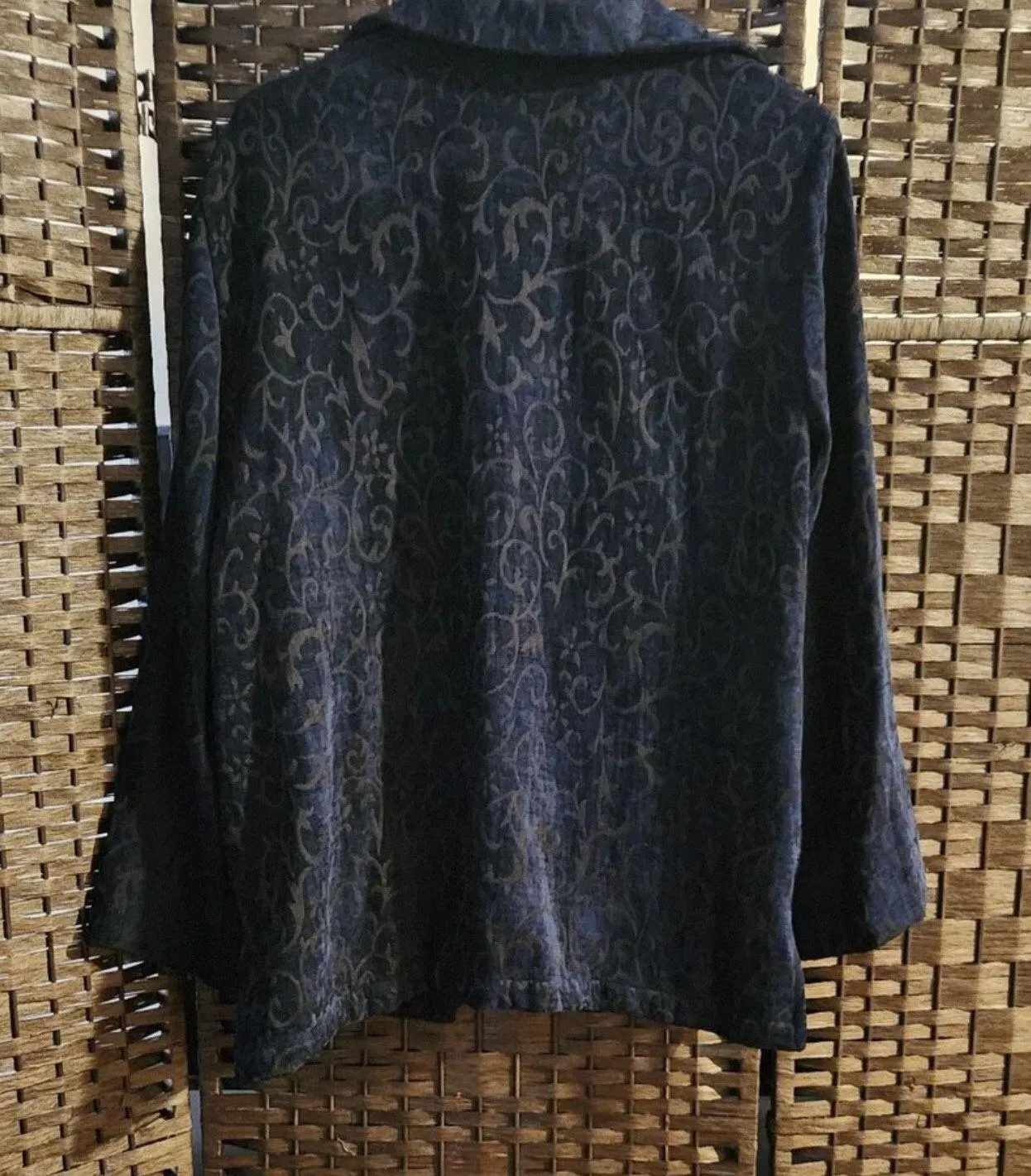 Seasonal Sensations:  Jacquard Print Blazer Jacket - Image 5