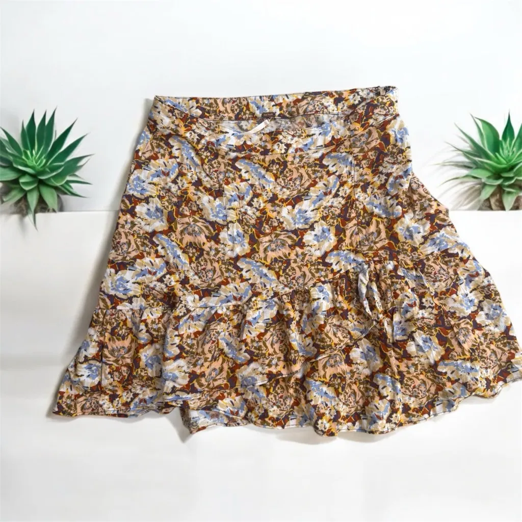 Free People NWT  Nadia Floral Print Ruffled Mini Skirt Size 4 - Image 2