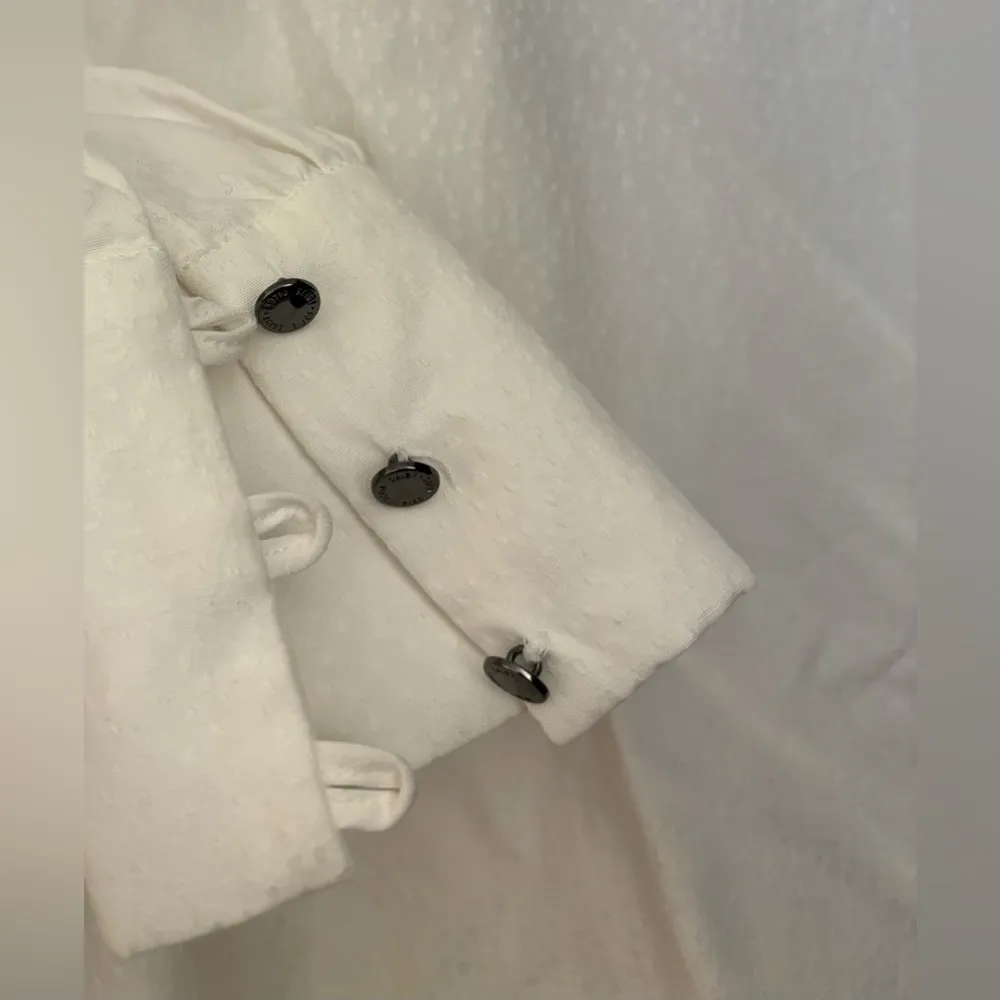 Saint + Sofia Galaxy V Cut Button Up Blouse in White Textured Fabric, Size S - Image 7