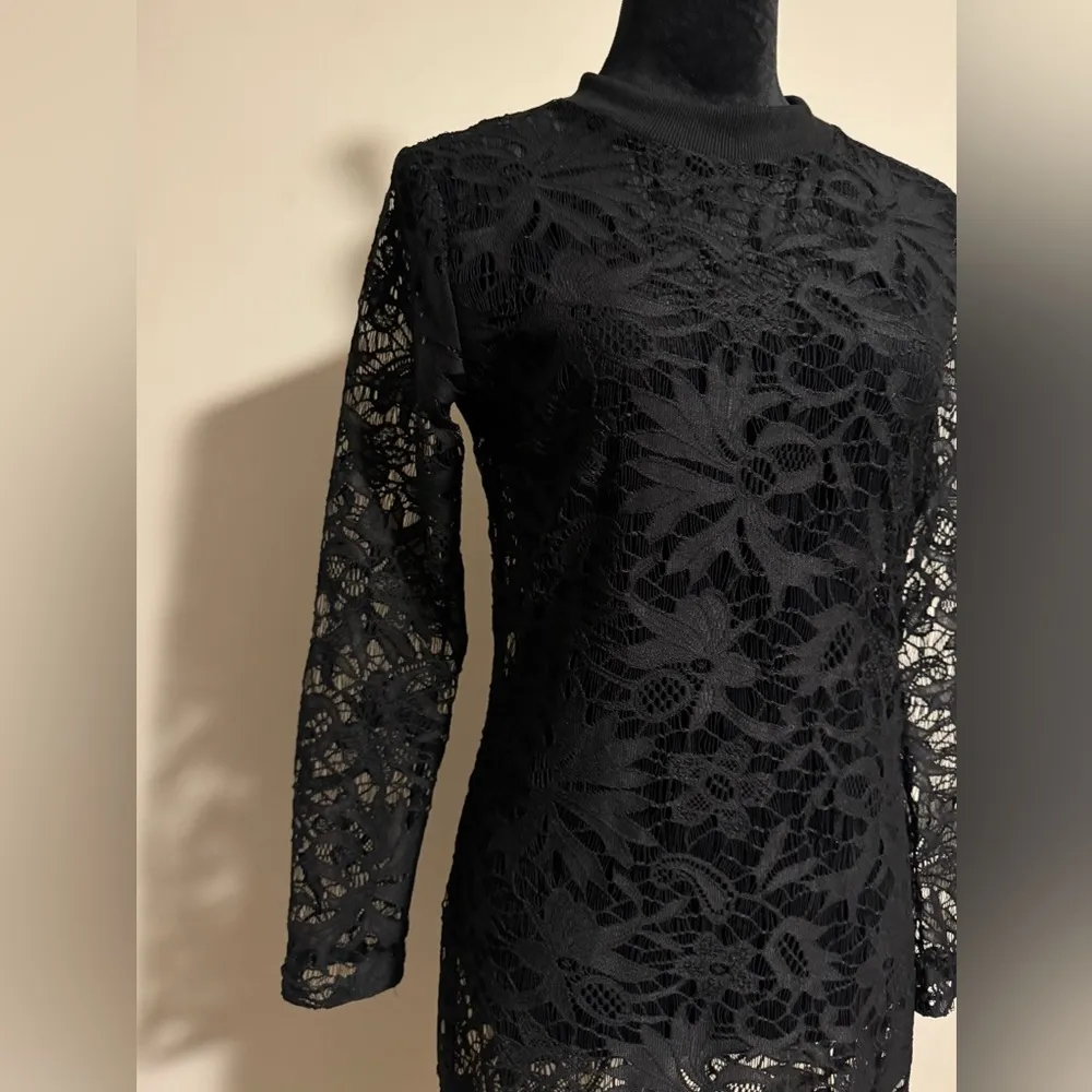 EUC Boohoo Black Floral Lace Zip Up Long Sleeve Sheer Dress size 6 - Image 2