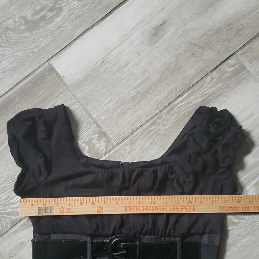 BCX  Y2K Pinstripe Bottom Cap Sleeve Fitted Belt Dress with Cap Sleeves - Image 9