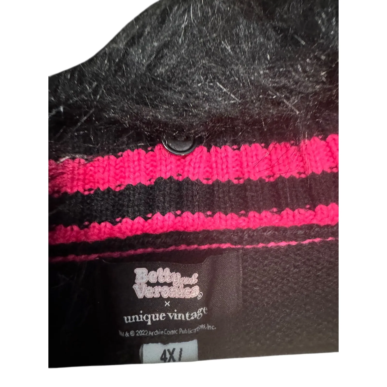 Betty and Veronica x Unique Vintage Black Pink Fuzzy Fur Cardigan Sweater 4X - Image 10