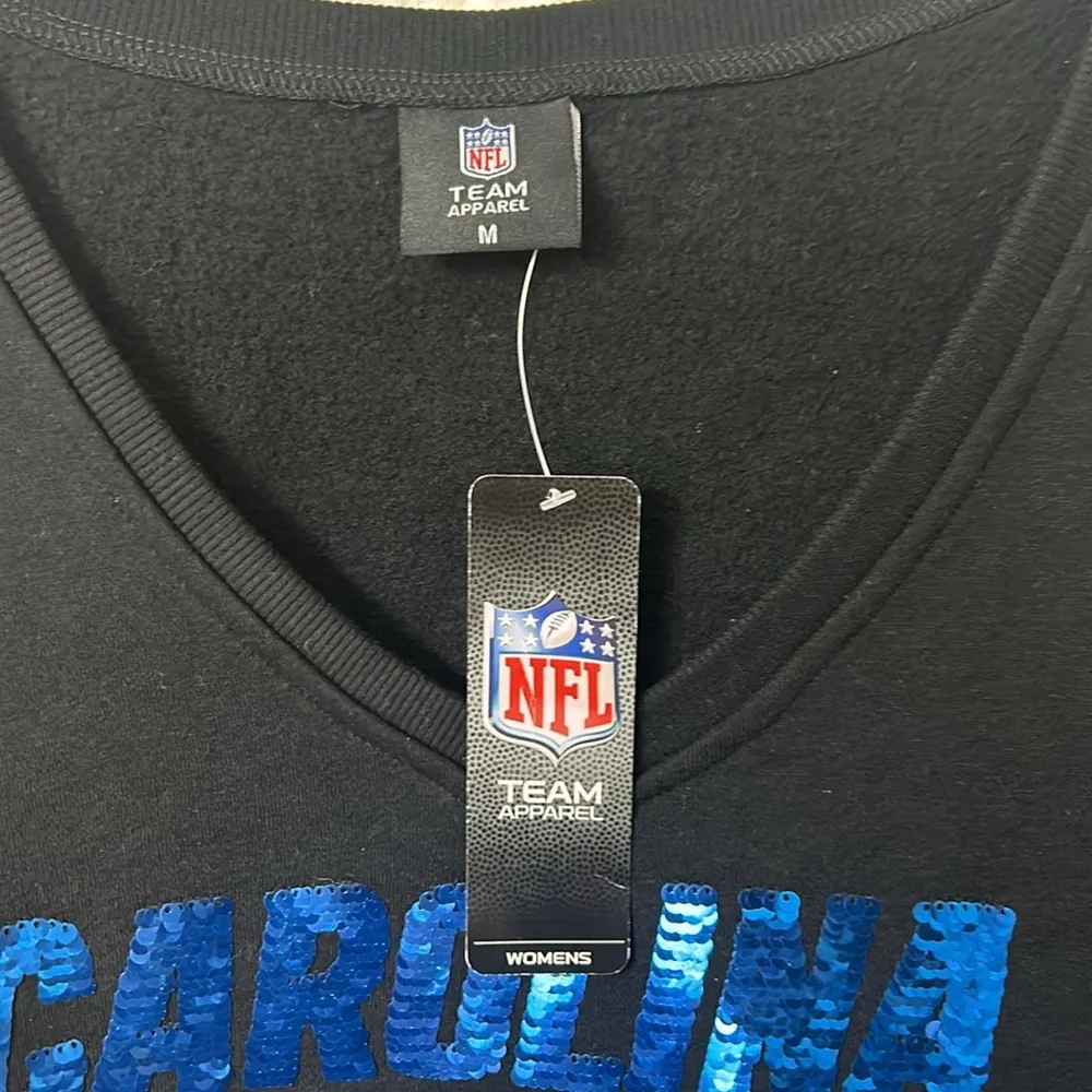 NWT Women's Carolina Panthers Sequin Logo V-Neck Pullover Sweatshirt Cuce Black - Image 3