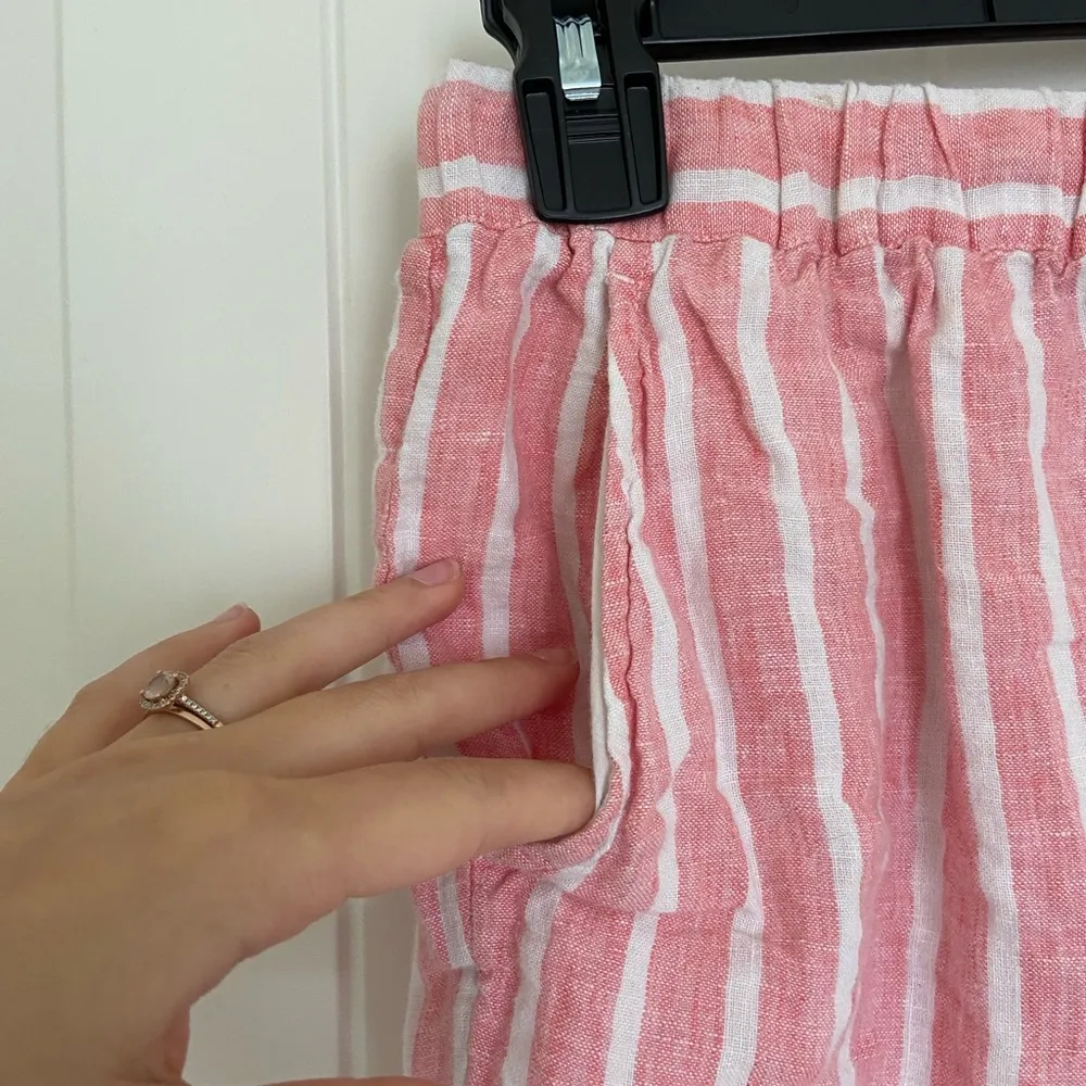 C&C California women’s 100% linen‎ striped shorts — medium - Image 2