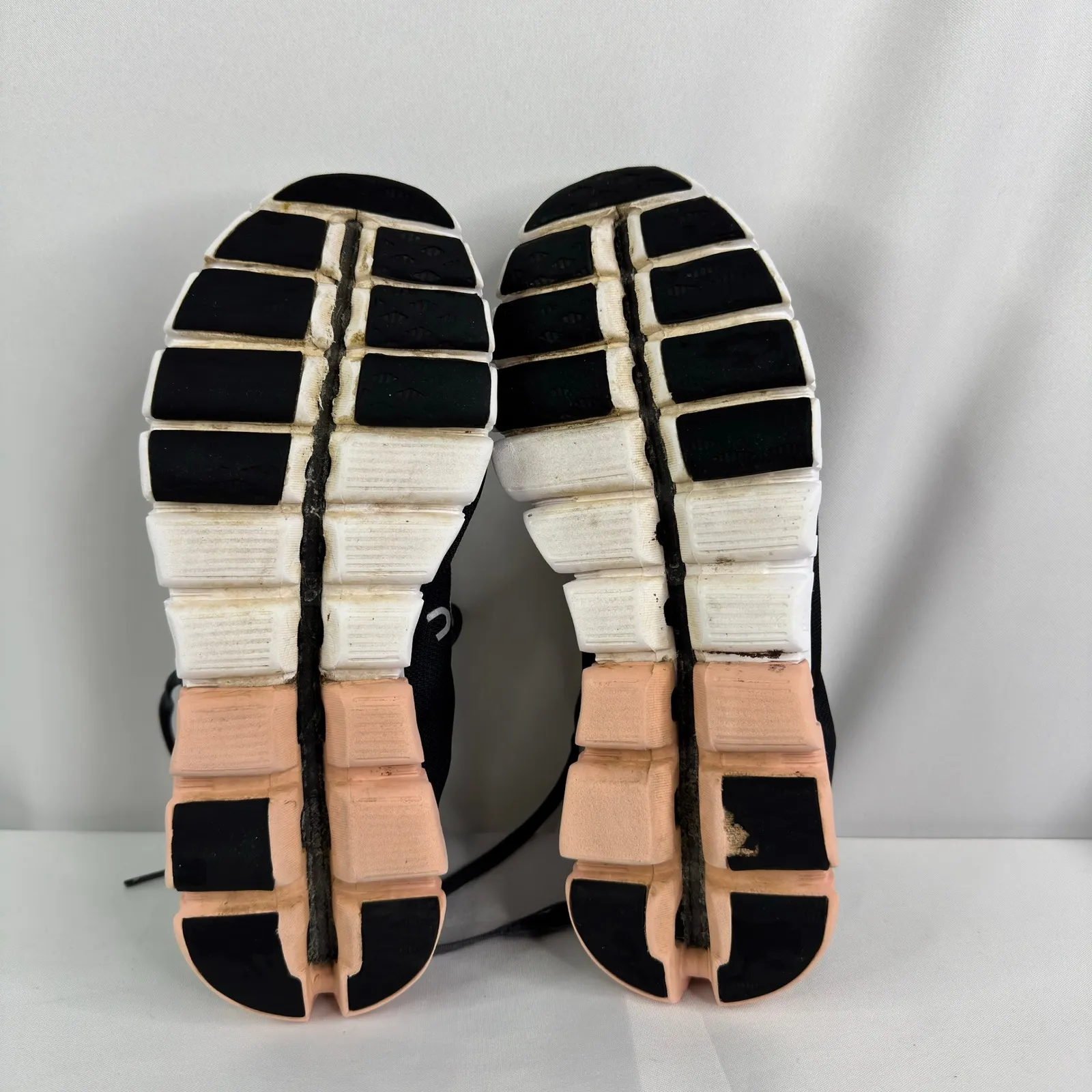 ON Running Cloudflow Women US W8 EU39 Rock/Rose Athletic Sneakers Black Size 8 - Image 4