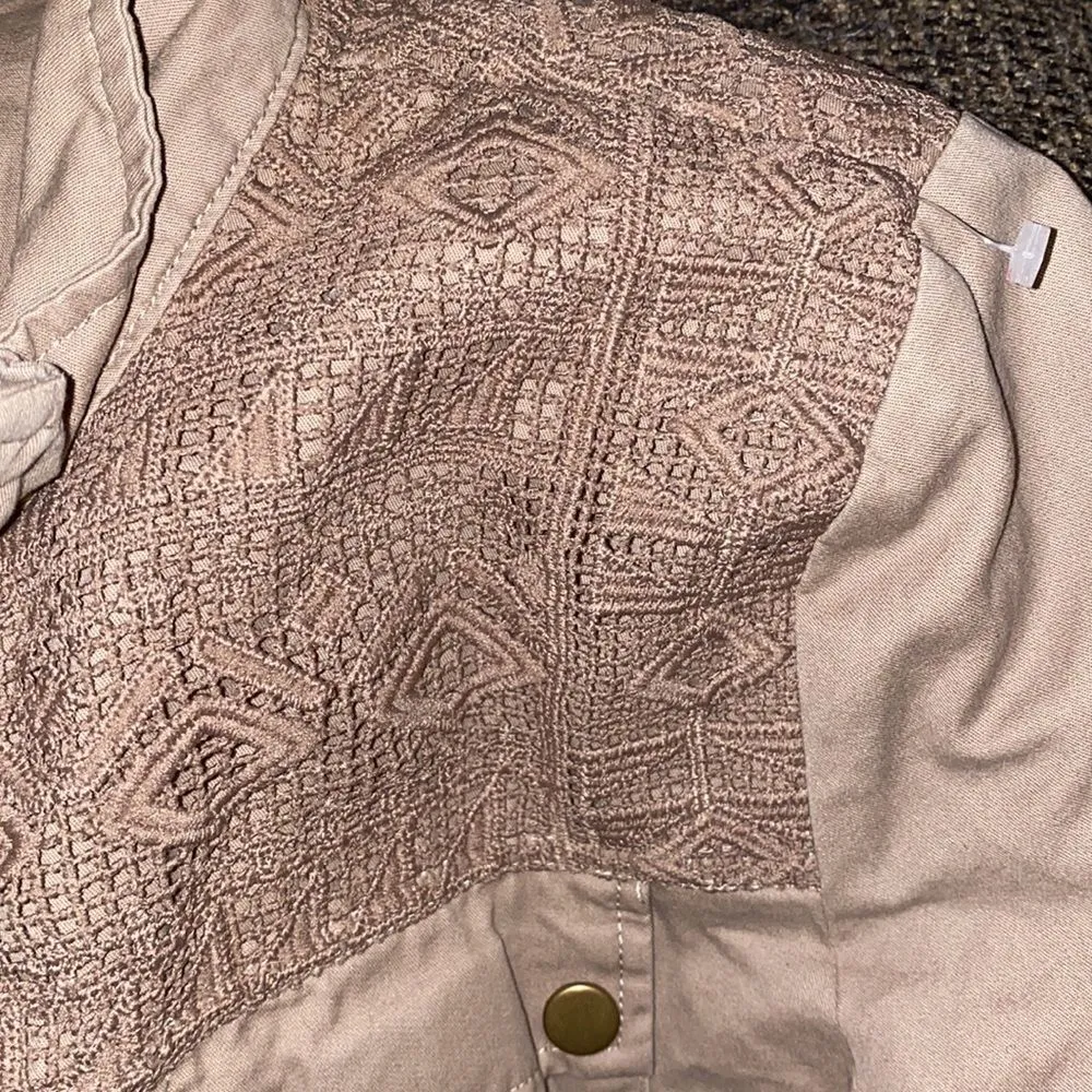 ✨HP✨BLU PEPPER ARMY UTILITY JACKET W/ CROCHET DETAIL✨ - Image 3