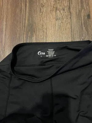 Zyia shorts - Image 3