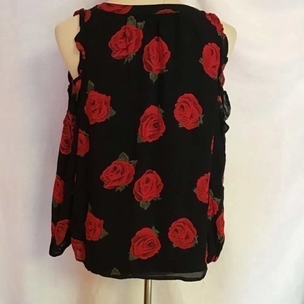 Sanctuary anthropologie gothic roses cold Shoulder top - Image 8