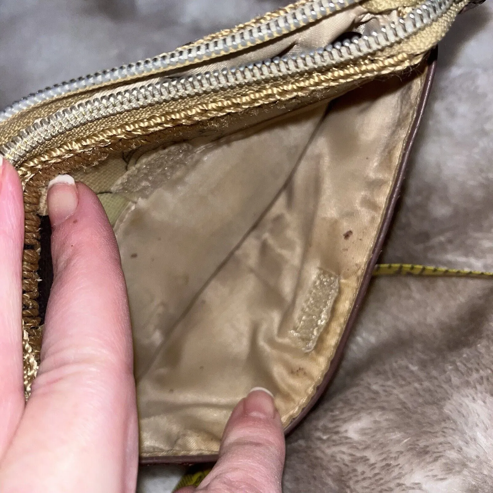 Sakroots Artist Circle Wallet Wristlet Black Floral Pattern See Pictures - Image 5