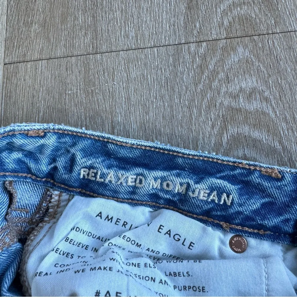 American Eagle Distressed Mom Jeans - Image 8