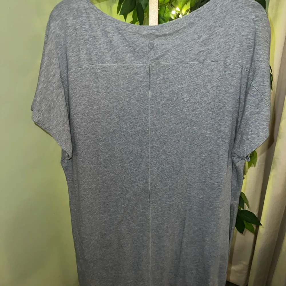 LULULEMON Size 10 Style T7 Short Sleeve T-Shirt - Image 5