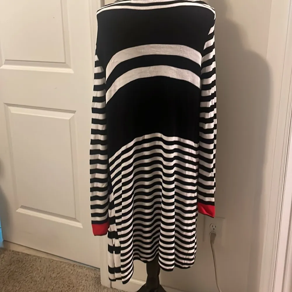 Joseph A.- Stripe white‎ and black Cardigan  Size L - Image 4