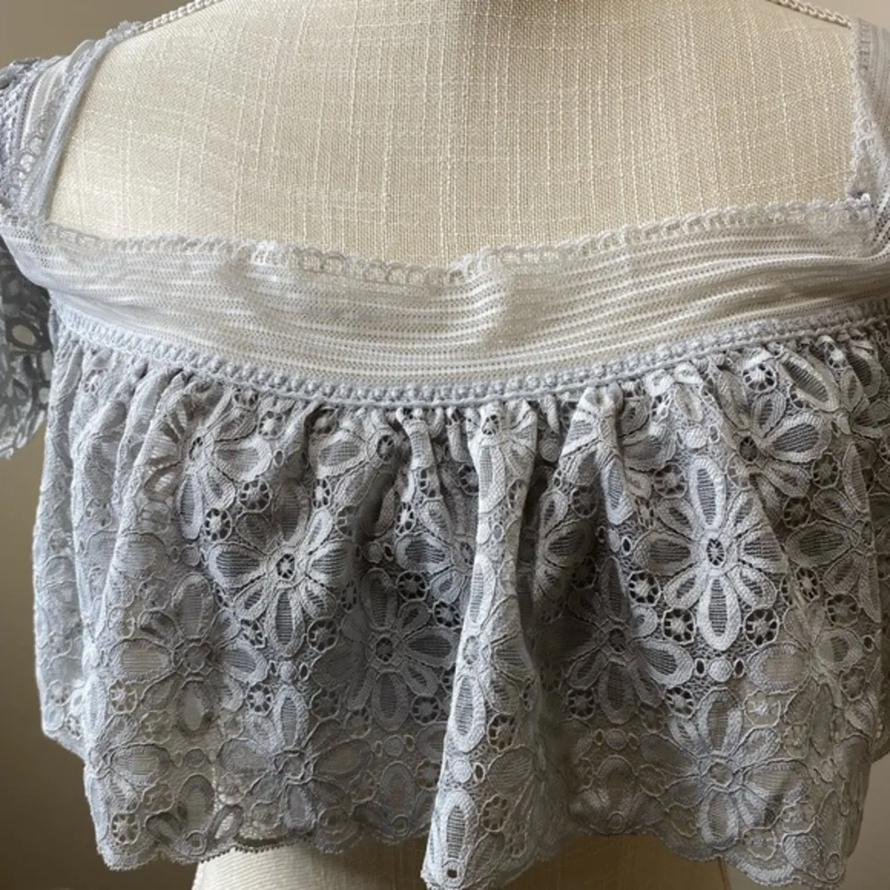 Victoria’s Secret sexy off the shoulder crop bralette size large - Image 3