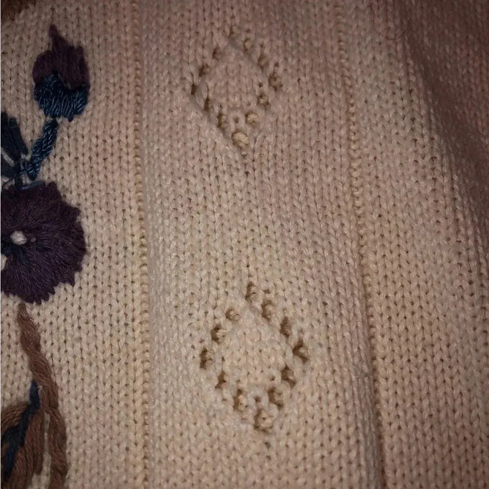Vintage 90s cream blue purple floral embroidered sweater Cottagecore grandmacore Size L - Image 3