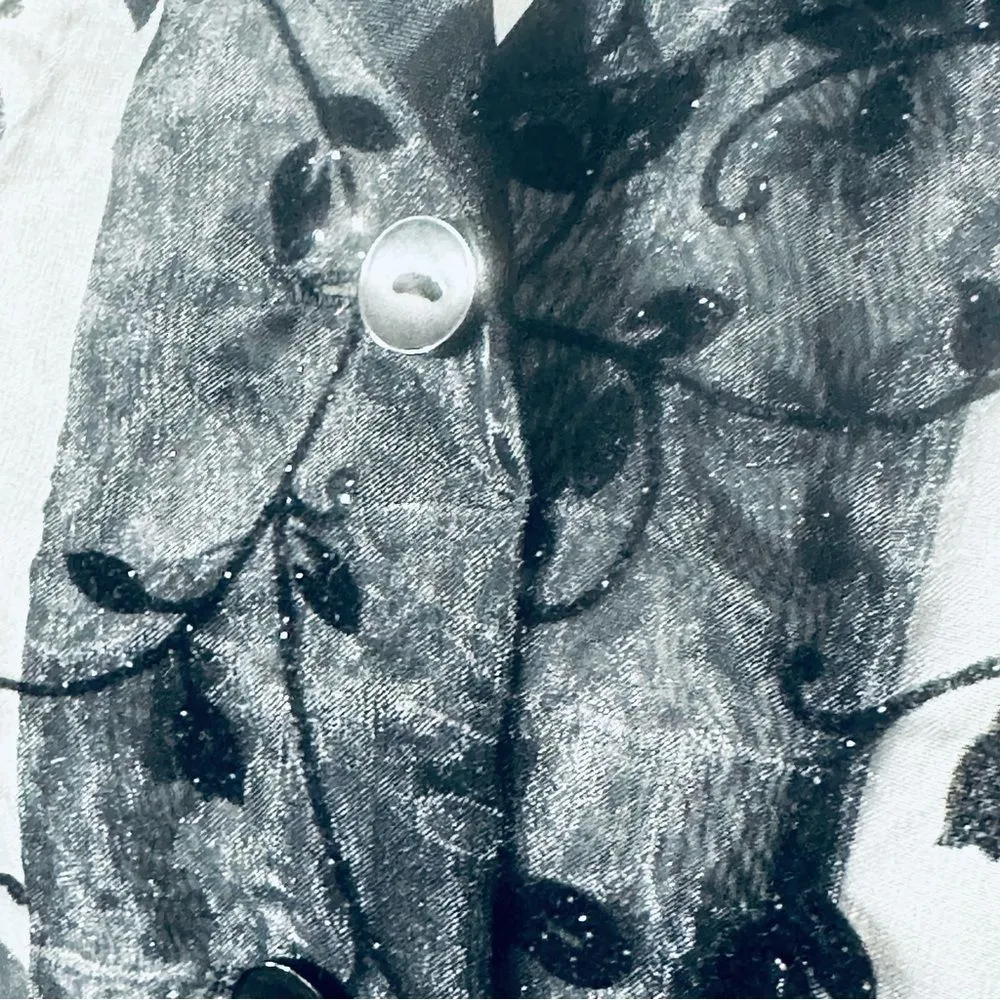 I.N.Studio Black Sheer Embroidered Top Sz Medium Petite - Image 7