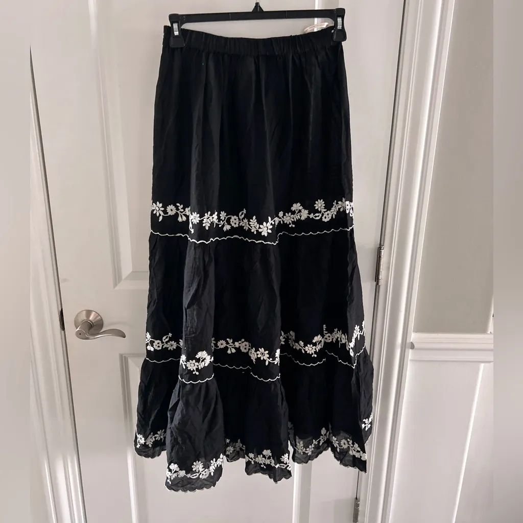 Farm Rio Embroidered Ruffle Maxi Skirt - Image 4