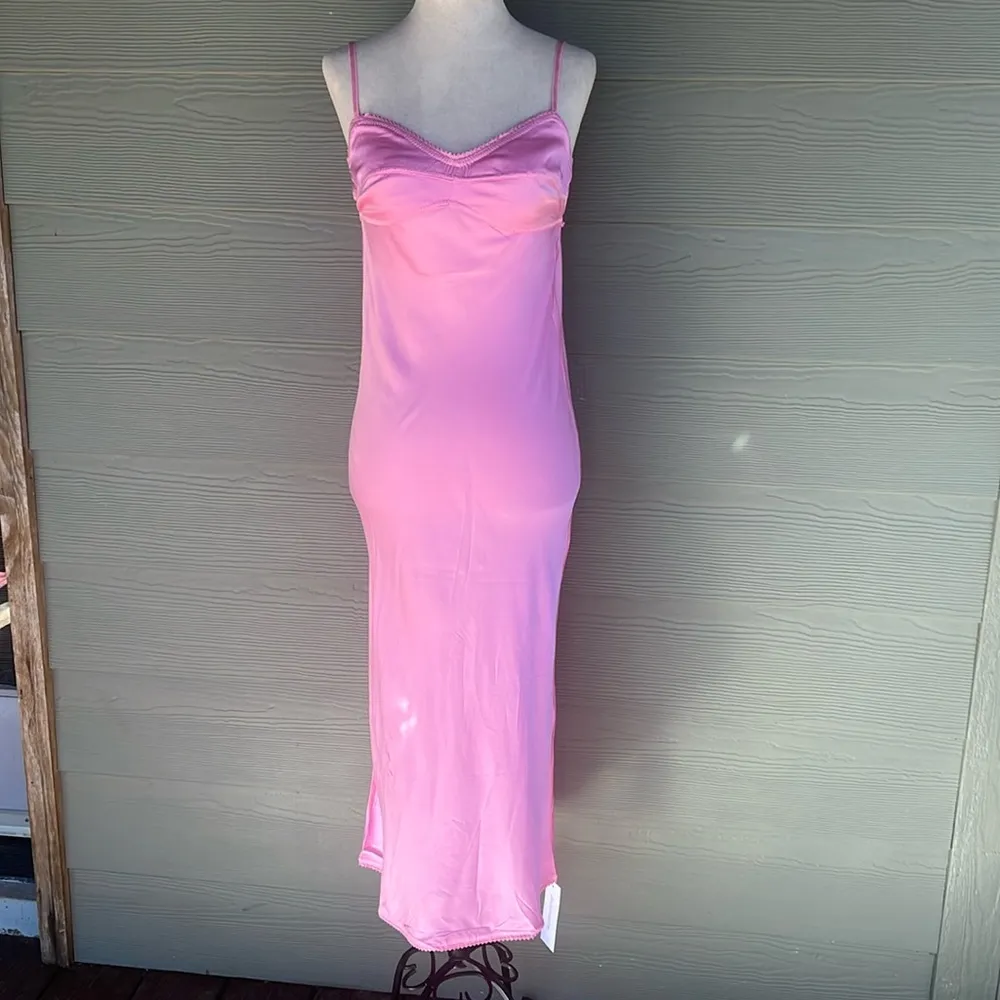 Rumored “Monroe” Midi Dress Pink Size M - Image 3