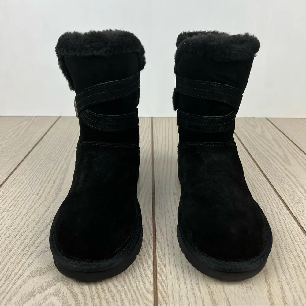Koolaburra By UGG Women's Delene Wrap Buckle Strap Booties US6 Black Suede $100 - Image 3