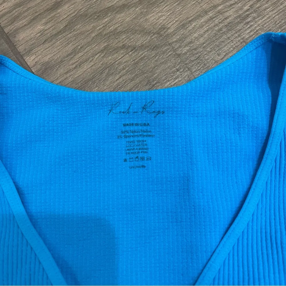 Take The Plunge V-Neck Crop Tank Top Neon Blue - Image 2