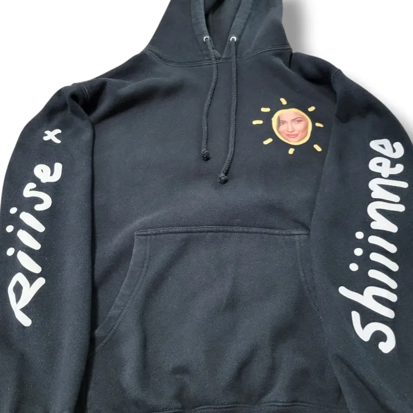 The Kylie Shop By Kylie Jenner Sweatshirt Size XS Rise And Shine Hoodie Graphic Hoodie Black - Image 5