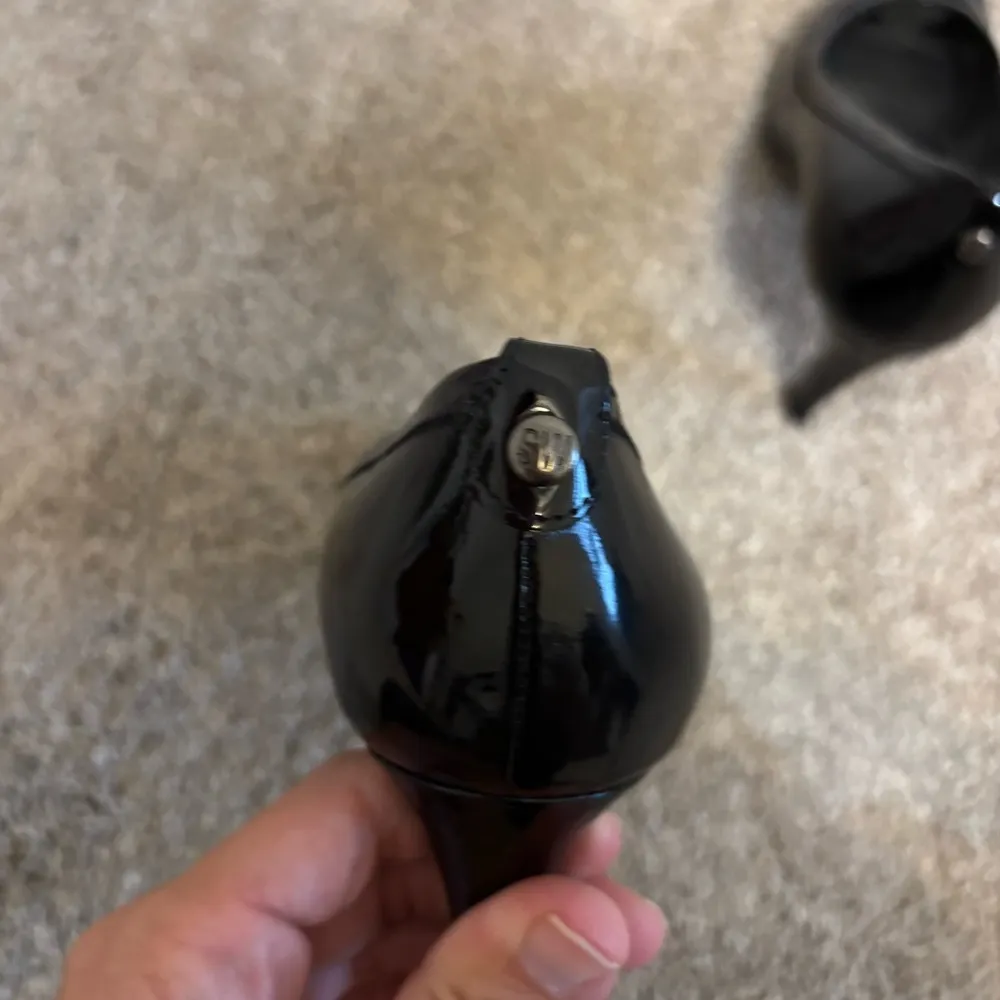 Stuart Weitzman Peep Toe Black Patent Leather Pump Heels Size 7 3” Heel - Image 3