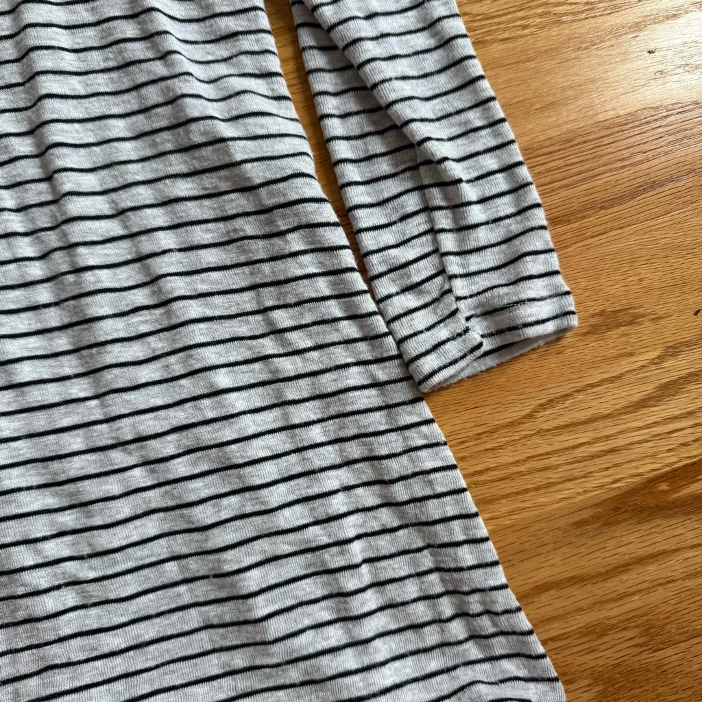 Old Navy Cream & Navy Blue Striped Long Sleeve Tunic Knit Top XSmall EUC - Image 2