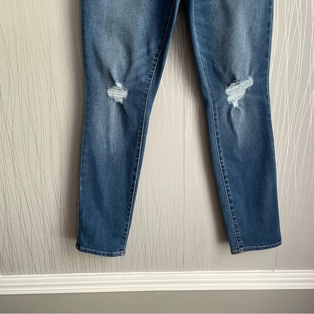 Old Navy Pop Icon Skinny High Rise Distressed Denim Jeans Size 6 Petite - Image 4