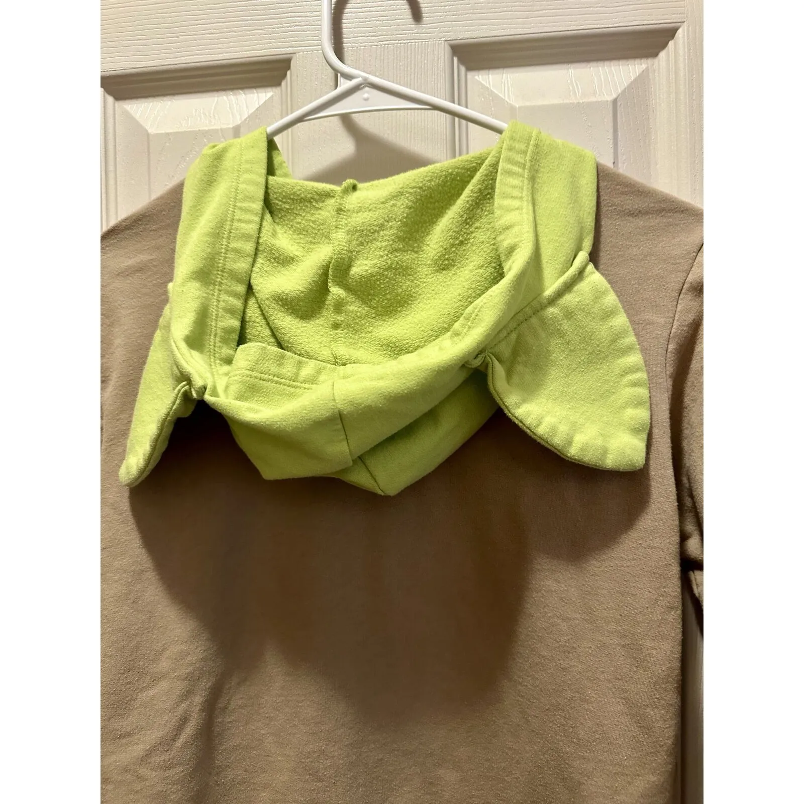 Star Wars womens tan with green Yoda ears hoodie zippered‎ sweatshirt Size M - Image 4