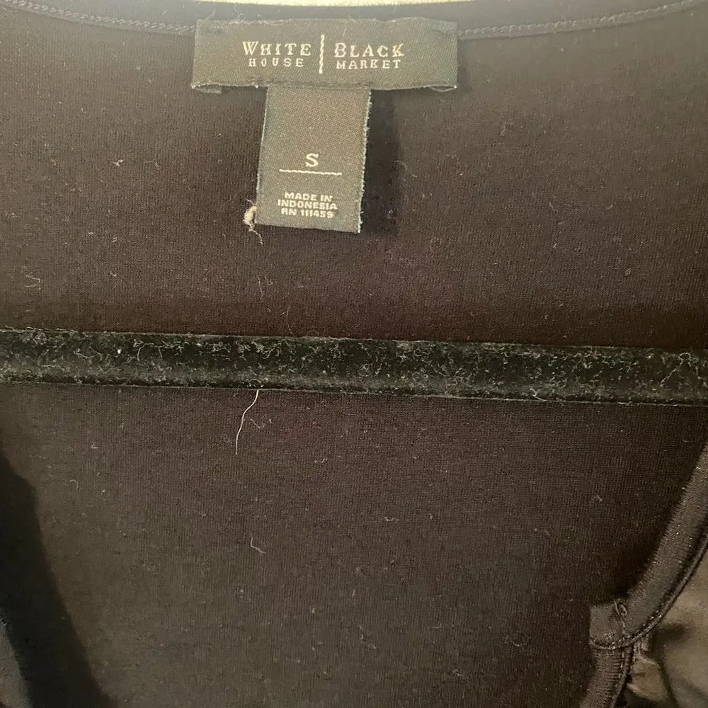 White House black market short sleeve v neck ruffle blouse - Image 2