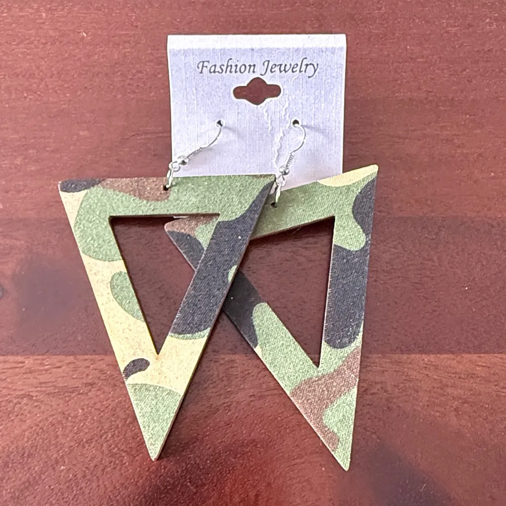 Geometric Camouflage Drop Earrings Green - Image 6