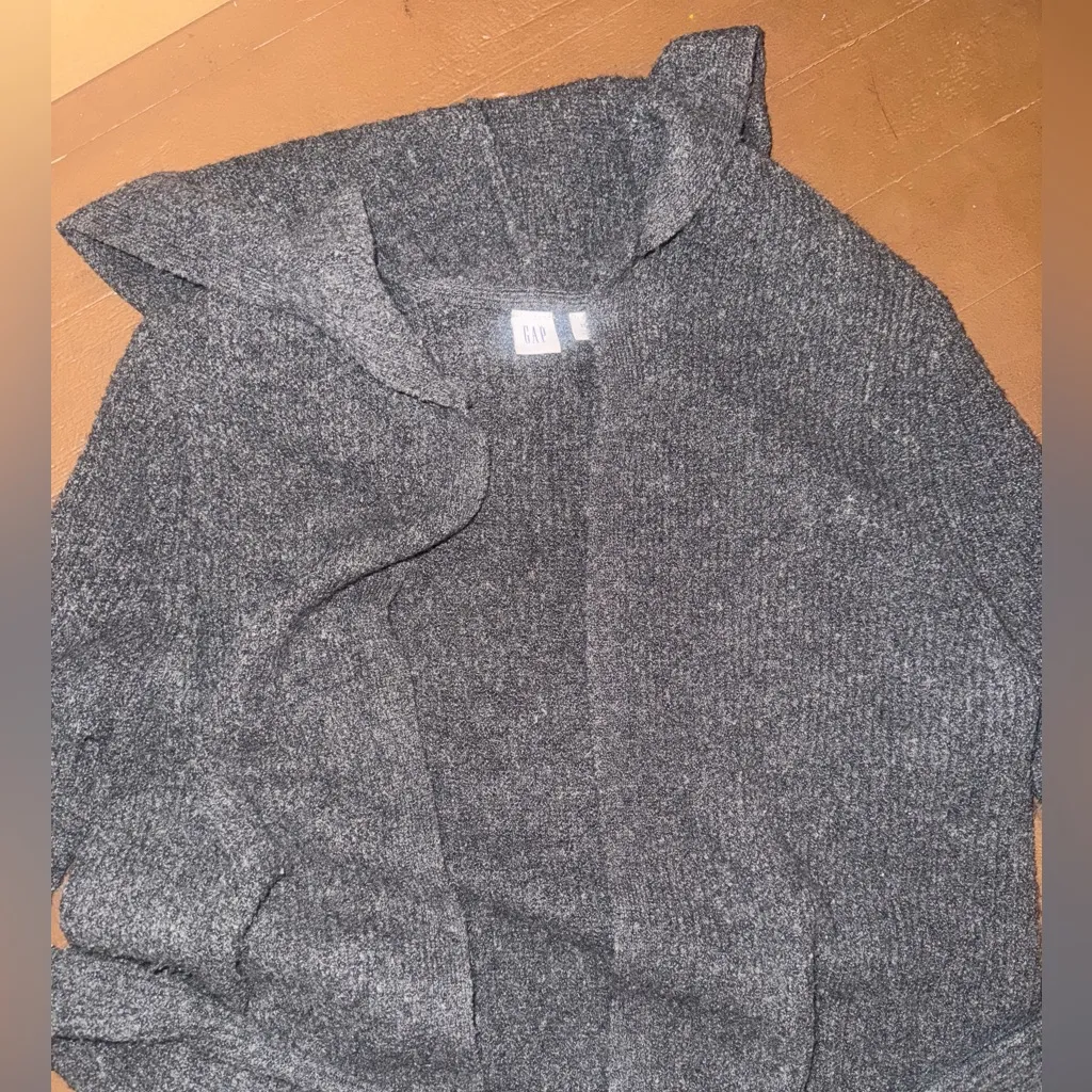 Gap Gray Women's Sweater Cardigan - Image 3