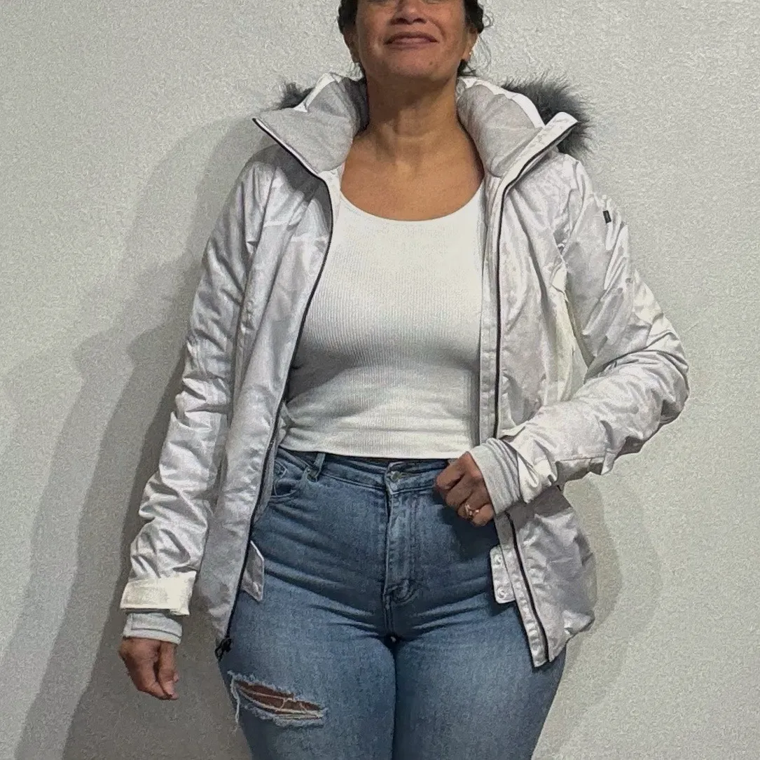 Helly Hansen White Ski Puffer Hooded Jacket Sz L - Image 6