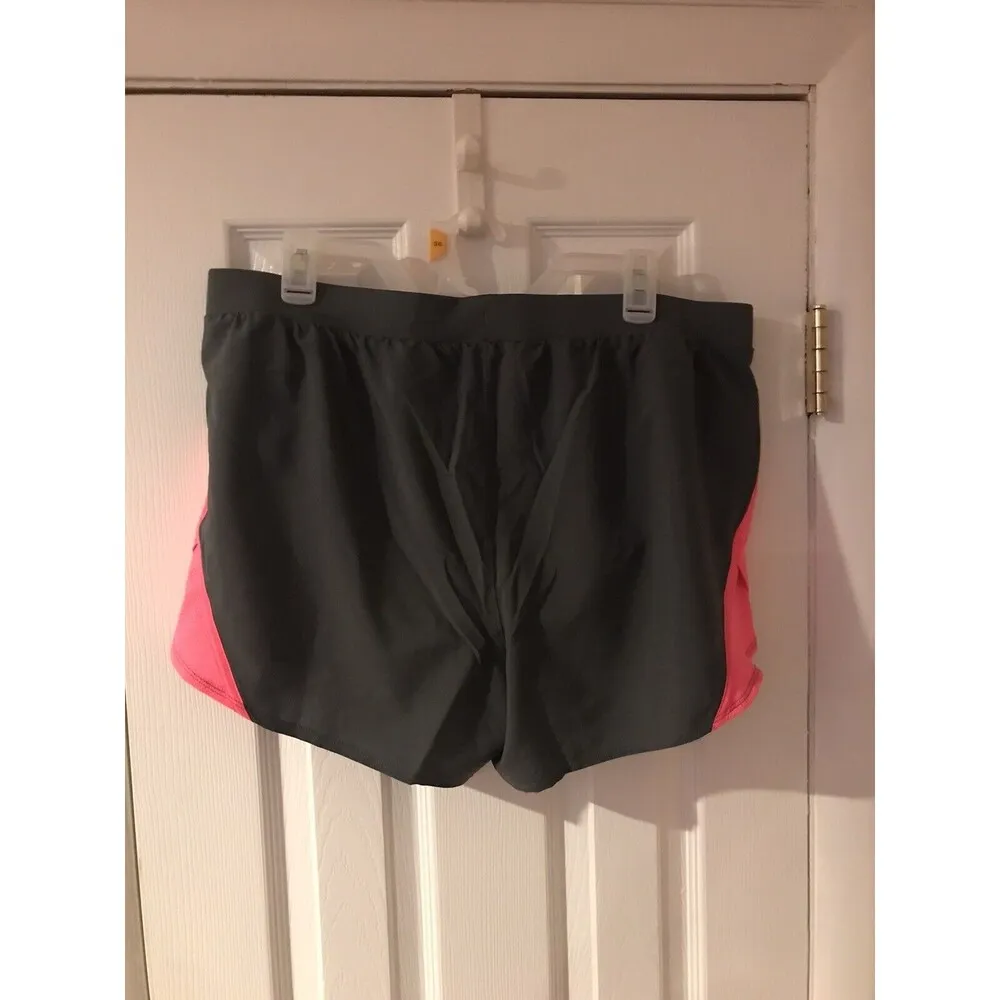 Under Armour Women's Fly By 2.0 running shorts Size XL Gray With Neon - Image 7