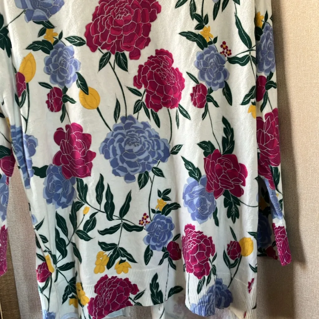 FINAL MARKDOWN Merona Floral cardigan large - Image 10