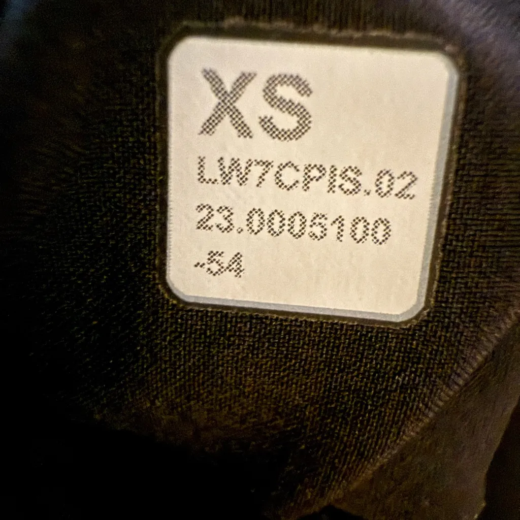 Lululemon Stretch Woven Relaxed-Fit High-Rise Shorts 4” Black XS - Image 9