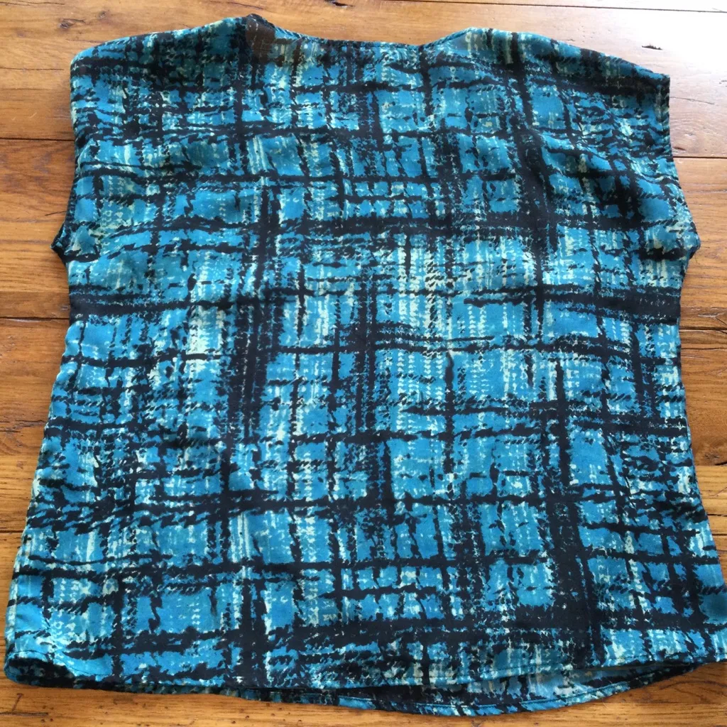 Forever 21 Contemporary Blouse Size Large - Image 2