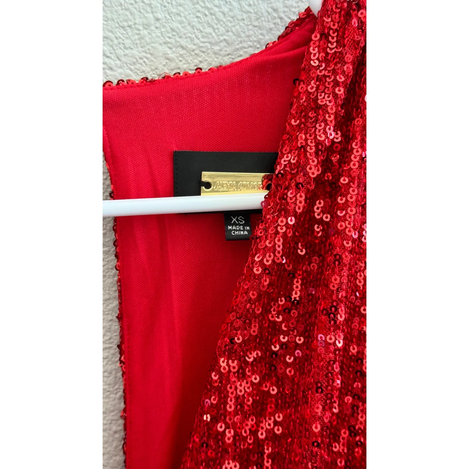 NWOT Alexia Admor Silena Surplice Midi Dress Red Sequin V - Image 9