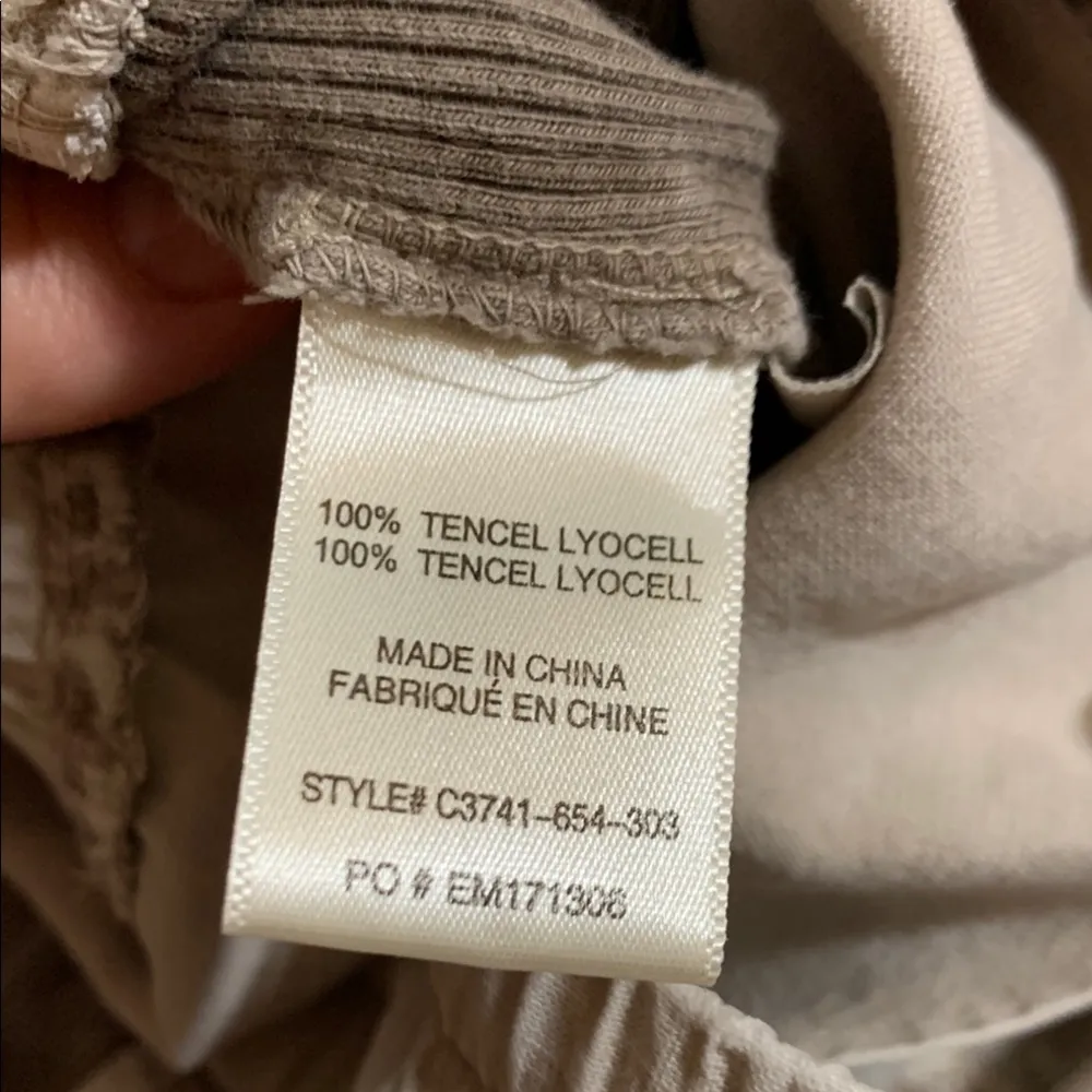 Anthropology’s Cloth & Stone Women’s Beige Army Olive Green Side Striped Joggers - Image 5