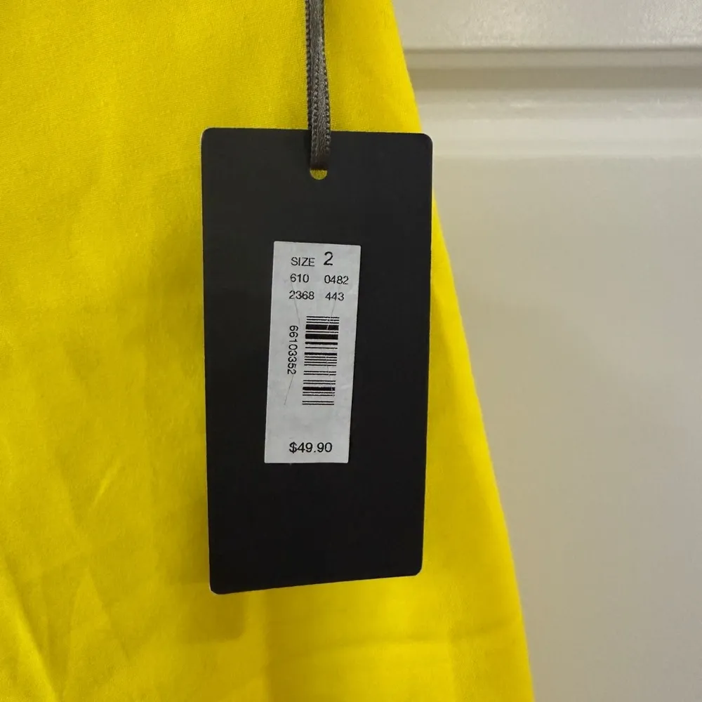 Outback Red NEW Bright Yellow Women's Shorts Size 2 Tomato Girl Sunny - Image 2