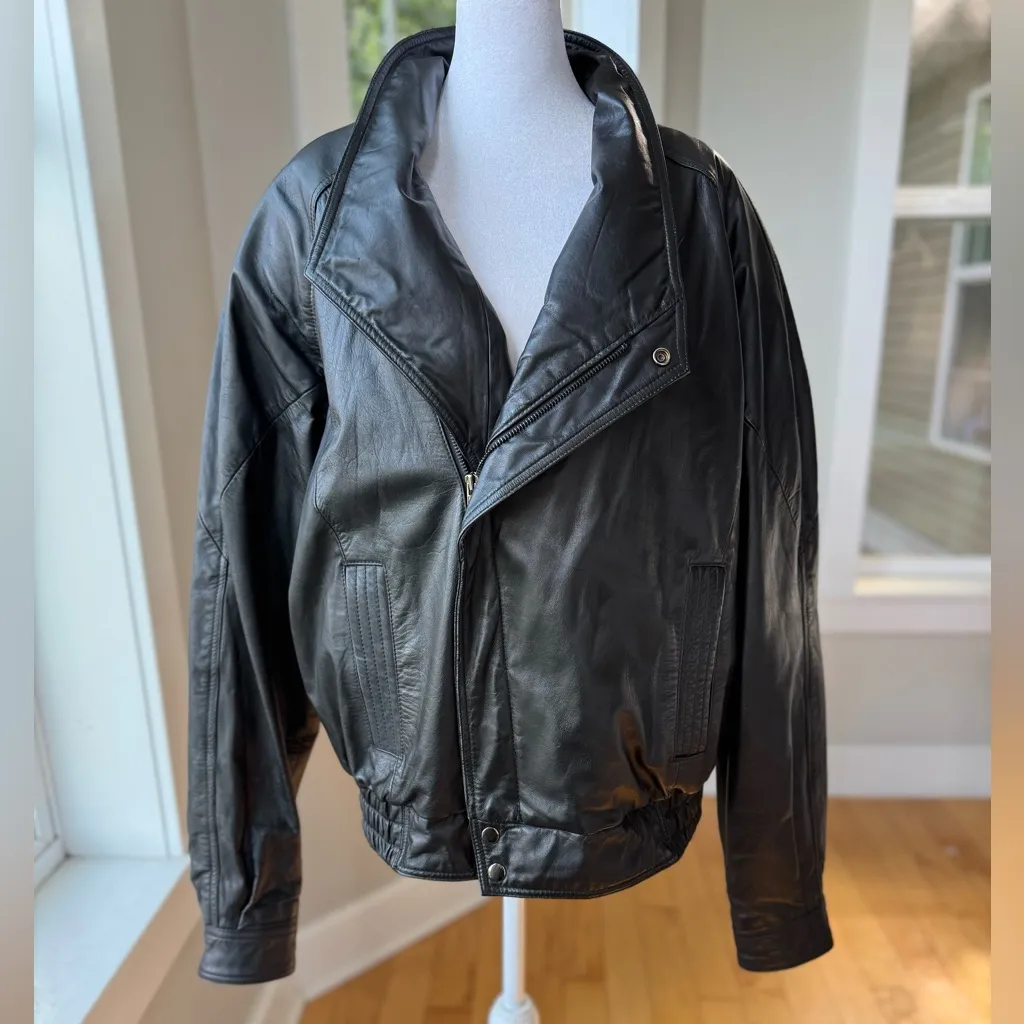 Vintage 80s Bermans Black Leather Bomber Jacket Thinsulate Lined Sz Medium Tall - Image 13