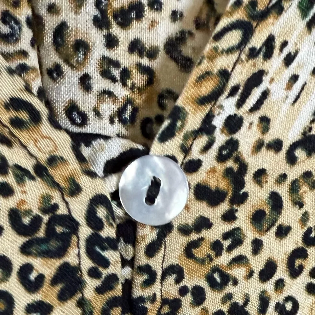 Fig And Flower XL Animal Print Green Tan Top Scoop Neck Relaxed Fit Pullover - Image 7