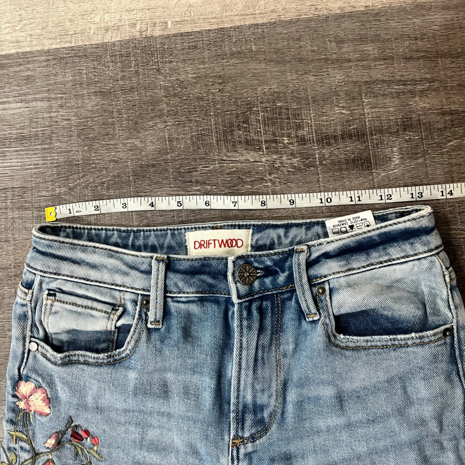 DRIFTWOOD Jackie Raw-Edge Embroidered Jeans - Image 9