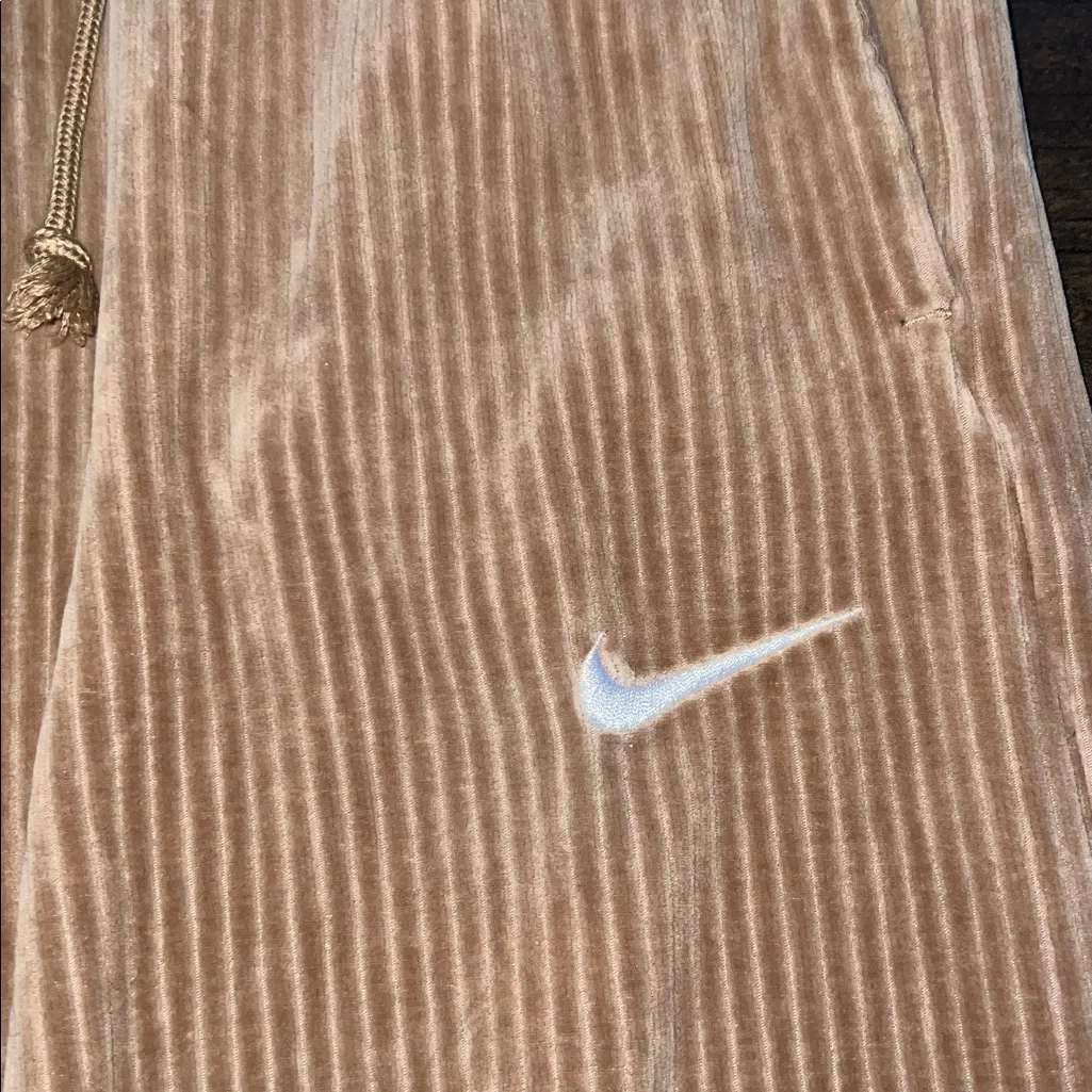 Nike Velour Collared Crop Half Zip & Joggers - Image 5